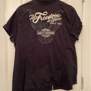 Women’s Harley Davidson zip-up shirt